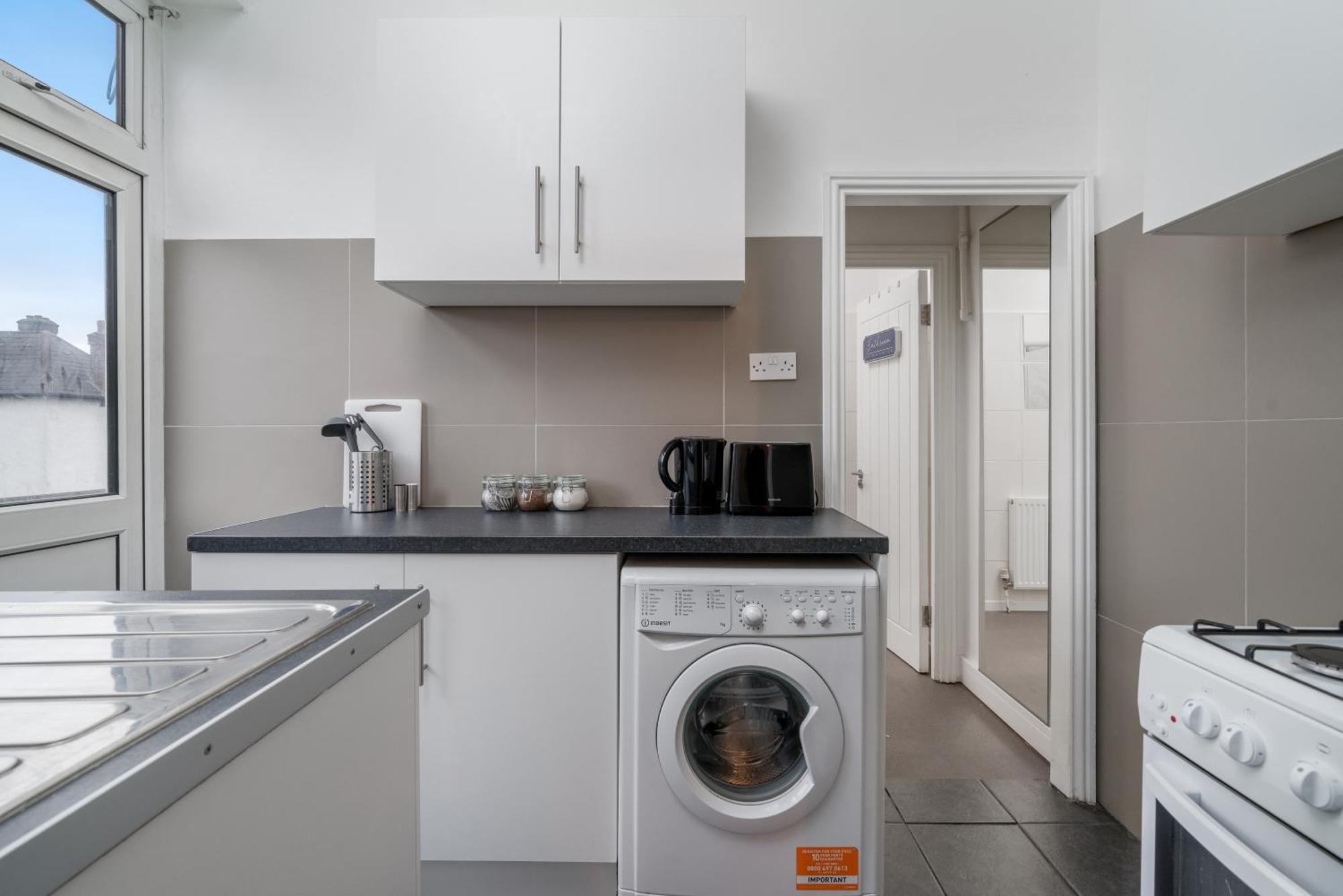 The Tooting Bec Hideaway - Prime Location Appartement Londen Buitenkant foto